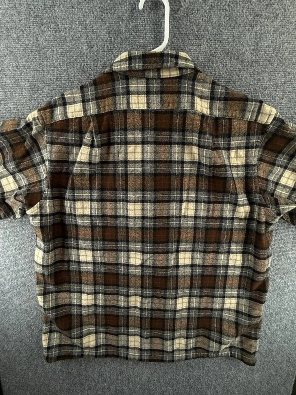 VTG Pendleton Virgin Wool Button Up Shirt Large Plaid Brown 60s 70s Soft Adult